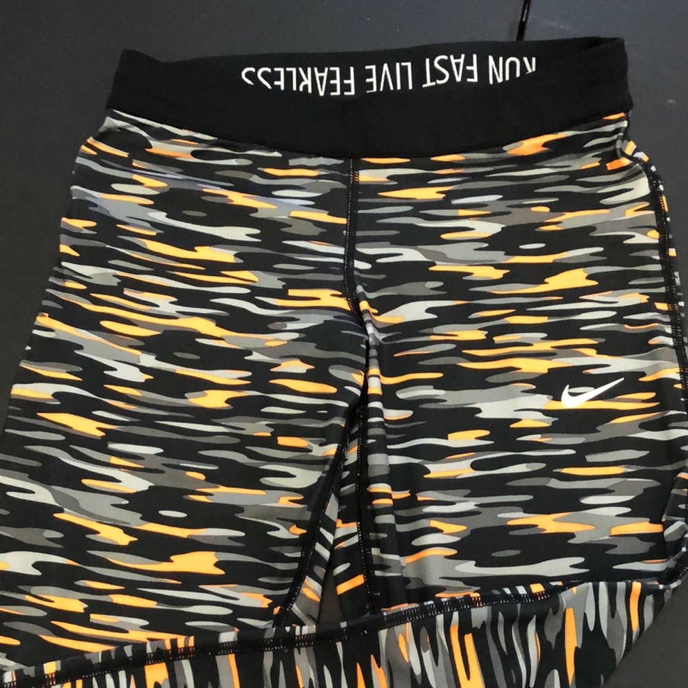 Nike Dri-fit yoga capris